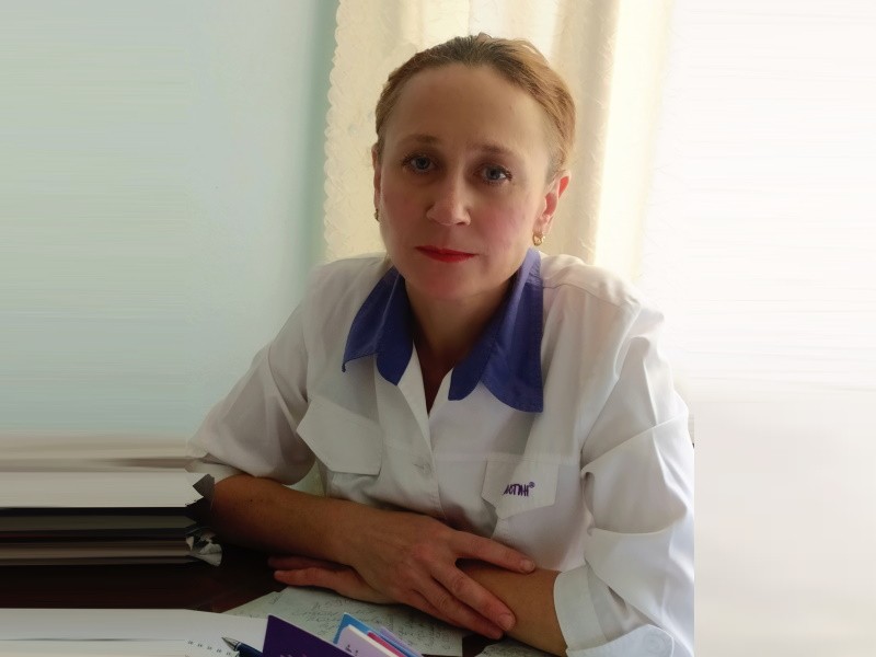Новічук Аліна Василівна – висококваліфікований лікар-хірург приймає пацієнтів у кабінеті №20 на другому поверсі нашої багатопрофільної лікарні